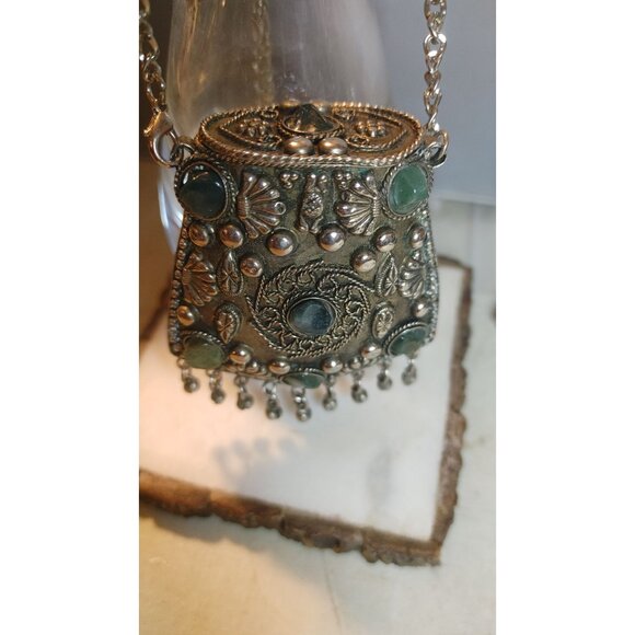 Sajai Gemstone Coin Purse Ethnic Silver Pendant Necklace Green Gemstones Bohemia - Picture 15 of 16